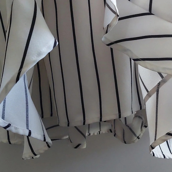 Women's summer longline strioed wrap Ruffle shorts romper white black 1X - Picture 6 of 7